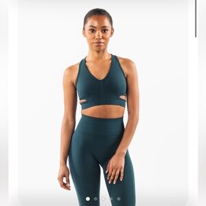 Alphalete Bra & Leggings Set